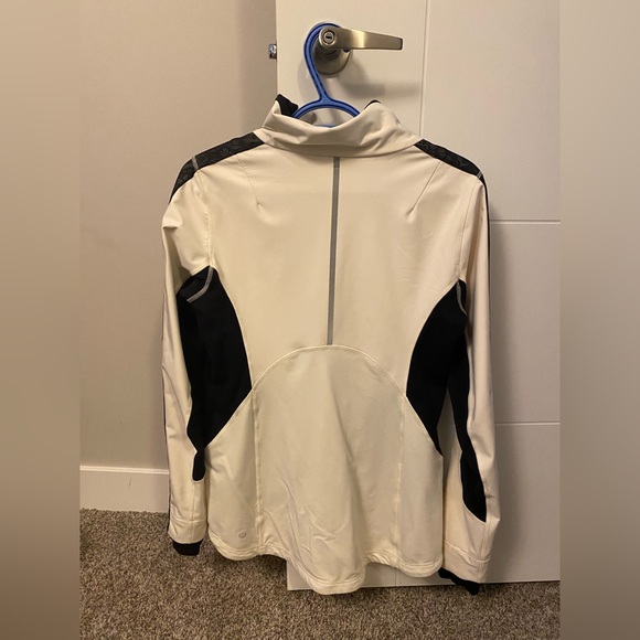 LULULEMON $198 White Black Lace Run Draft Dodger Jacket - Picture 2 of 6